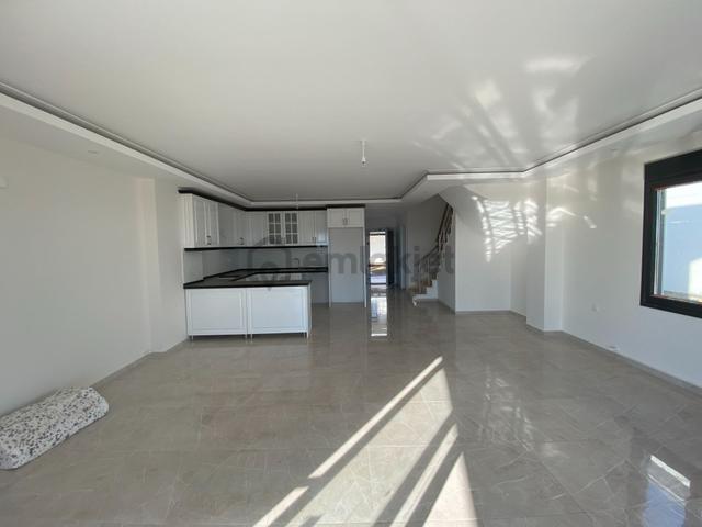 Balıkesir Ayvalık Altınova Da Satılık Villa.denize 2. Sıra 4