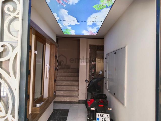 Bergama Doğalgazlı Elektrikli Panjurlu Asansörlü Ara 2.kat Lüks Kiralık Daire 3