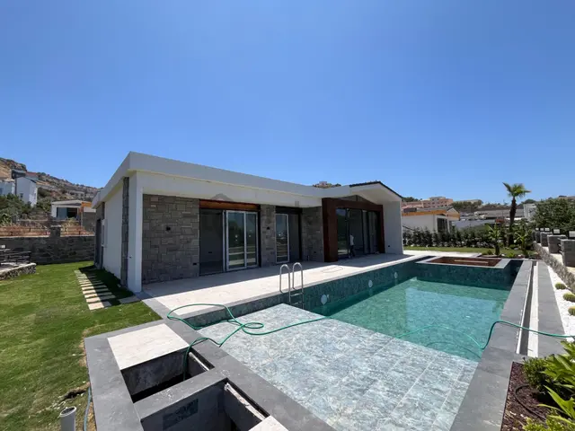Yalıkavak Gökçebel'de Satılık Site İçinde 4+1 Müstakil Villa 1