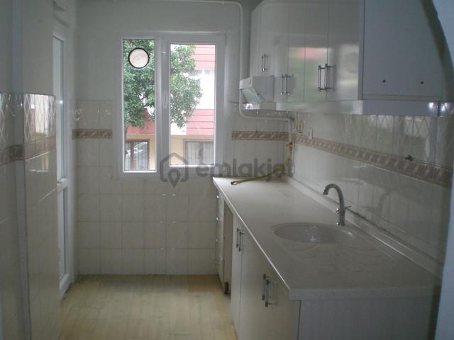 Gölcük Değirmendere Yüzbaşılarda Seckin Bir Site İçinde Daire 4
