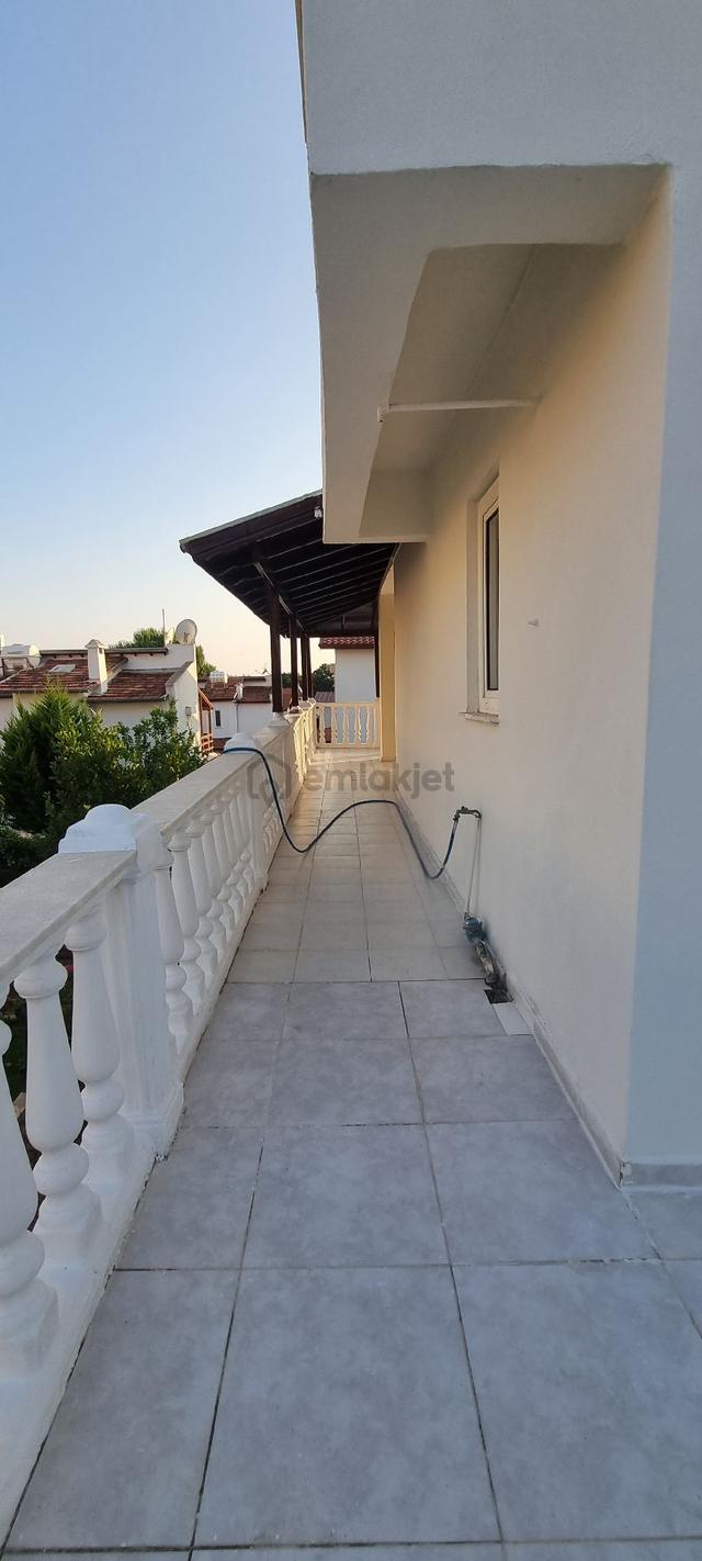 İzmir Seferihisar Ömür Beldesinde Havuzlu Sitede Tripleks Yazdığımız Satılıktır 4