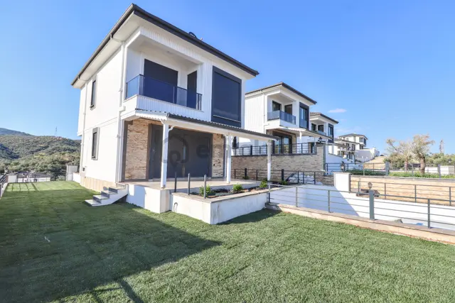 Mahmut İşler'den Satılık Ful Deniz Manzaralı Müstakil Villa 5
