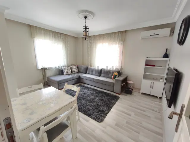 Eyüp Nişanci Metrobuse,tramvaya 7-8dk, 1+1,eşyali,klimali,yüksek Giriş ( Yeni Bina ) 4