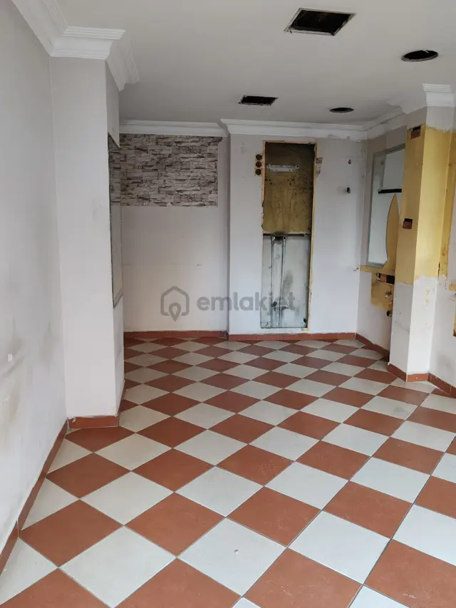 Bulancak Meydanda 20m2 Kiralık Dükkan 3