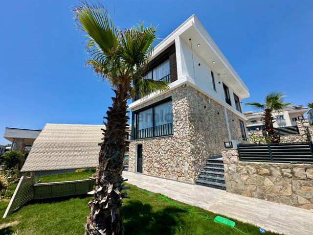 Villacı Onur'dan Didimde Ultra Lüx Satılık 4+1 Full Eşyalı Villa , Çift Havuzlu 4