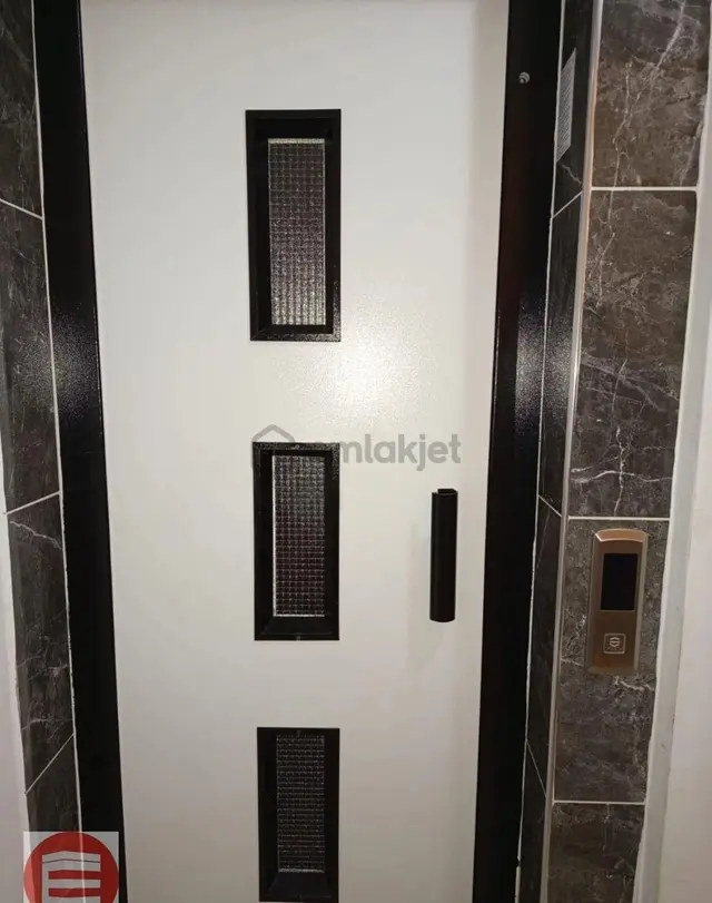 Enes Emlak’tan Kirişçi Mahallesinde Eşyali Kiralık Daire