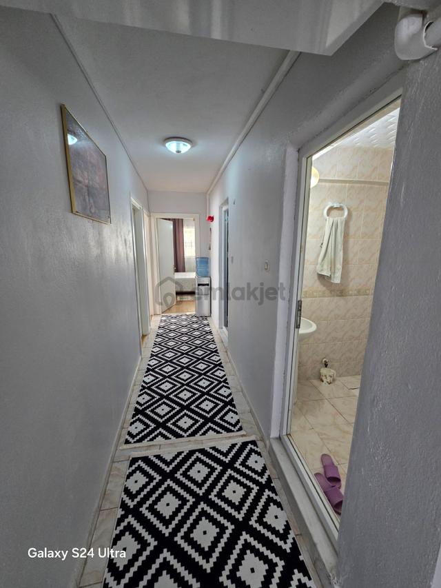 Kuşadası Ege Mahallesinde Havuzlu Güvenlikli Sitede Doğalgazlı Geniş 3+1 Daire 5