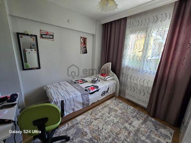 Kuşadası Ege Mahallesinde Havuzlu Güvenlikli Sitede Doğalgazlı Geniş 3+1 Daire 4