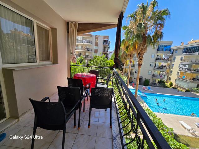 Kuşadası Ege Mahallesinde Havuzlu Güvenlikli Sitede Doğalgazlı Geniş 3+1 Daire 2