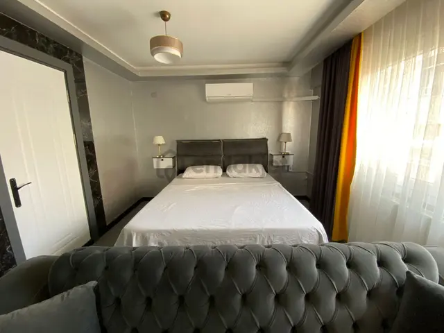 Karşıyaka Çarşı İşbankası Sokagı Günlük Kiralık Lüks Daire 5
