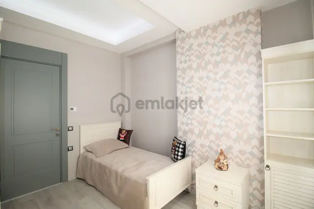 Retro’dan Solar Enerji İle Hayatınıza Yeni Bir Çağ Başlatacak Lüks 3+1 5