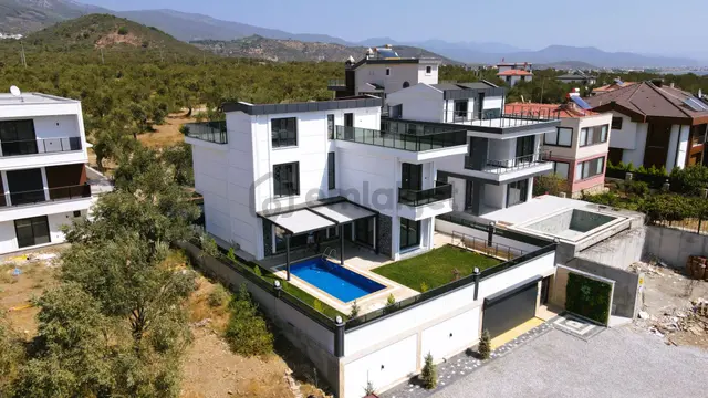 Yemyeşil Bahçeli Gizli Cennet Huzur Ve Lüksün Buluşma Noktası 1