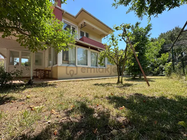 Çanakkale Lapseki Umurbey'de Boğaz Manzaralı, Denize Sıfır Site İçerisinde Müstakil Villa 4