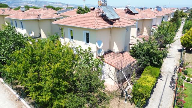 Çanakkale Lapseki Umurbey'de Boğaz Manzaralı, Denize Sıfır Site İçerisinde Müstakil Villa 5
