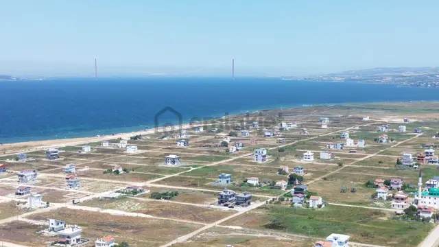 Çanakkale Lapseki Umurbey'de Boğaz Manzaralı, Denize Sıfır Site İçerisinde Müstakil Villa 3