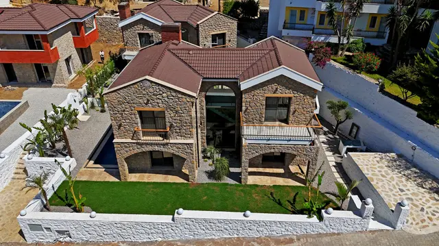 Datça Merkez,ılıca Mevkiinde Eşsiz Tasarımlı Havuzlu 3+1 Villa 4