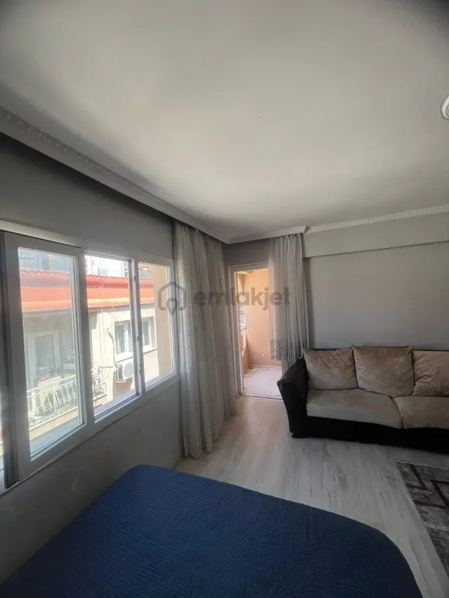 Acill Konak Kılıçreis Mah.de 3+1 100m2 Ayrı Mutfak Bakımlı Havadar Satılık Daire 2
