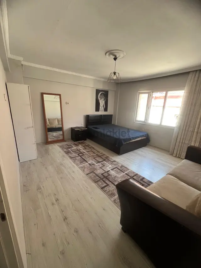 Acill Konak Kılıçreis Mah.de 3+1 100m2 Ayrı Mutfak Bakımlı Havadar Satılık Daire 1