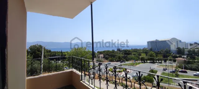 Kuşadası Merkezde Full Deniz Manzaralı 4+1 Veya 5+1 E Çevrilebilir Villa 3