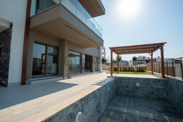 Guvenlık-özel Havuz-bahçe-otopark-merkezi-asansor-sauna-hamam--lüx-akıllı Ev -tamamı Müstakıl 5