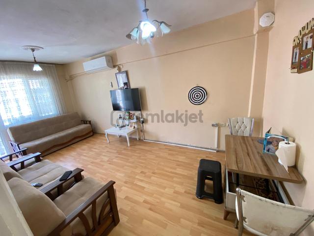 Acill Konak Yenidoğan Mah.de Kemer İzban İstasyonu Yakını 2+1 90m2 Ayrı Mutfak Arakat Satılık Daire 3