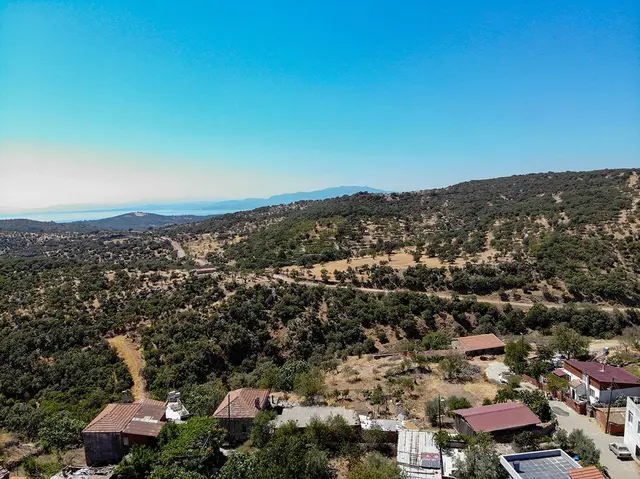 Çanakkale Ayvacık İlyasfakı'nda Satılık Müstakil Ev 2