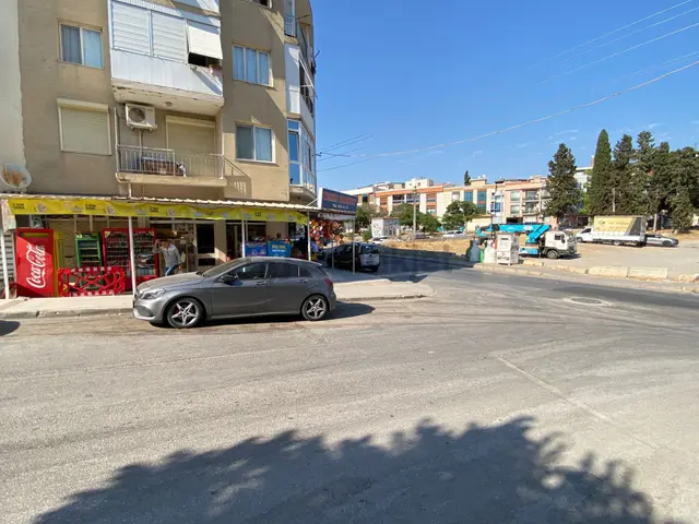 Acill Buca Barış Mah.de Vergi Dairesi Yakını 80m2 Ana Cadde Yanı Satılık Dükkan 1