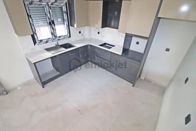 Irmaksudan Yenimahalle De Denize 200 Metre Bahçeli 3+1 Villa 2