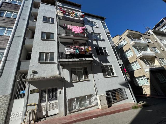 Lider Gayrimenkul'den Rasathane Mh. 5 Daire 1 Dükkan Fırsat Bina 4