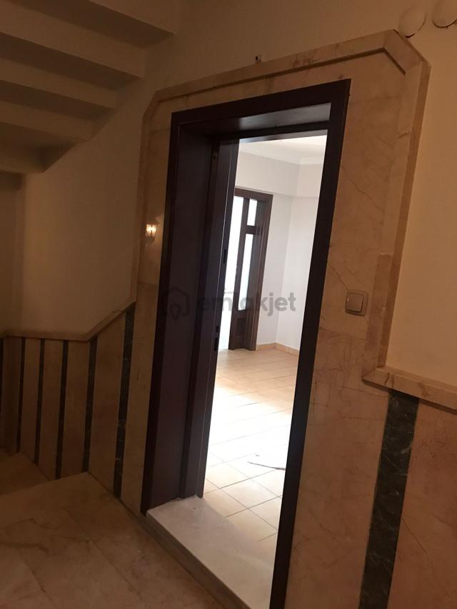 Meram Yaka Melikşah Mahallesi, Cadde Üstü, 3.kat 5+1 Kiralık 5