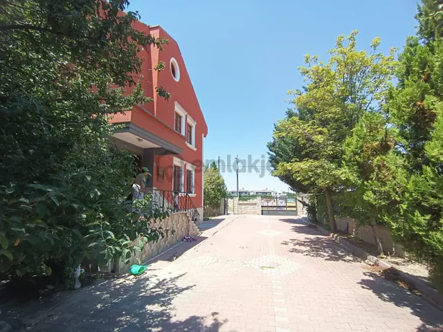 Selçuklu Buhara Mahallesinde Satılık 5+2 Villa 2