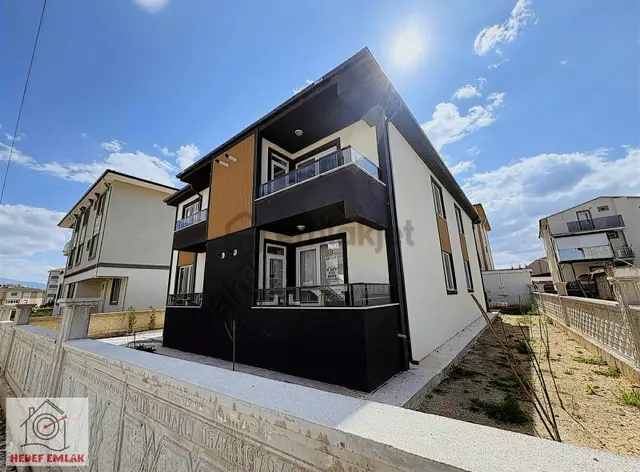 Bolvadin/konak Mah. Full Eşyalı 2+0 Satılık Daire 4