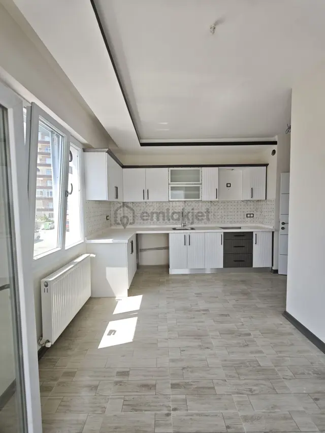 Bahçelievler Mah. Kombili Kısa Katlı Giy. Odalı Kaçmaz Daire 2