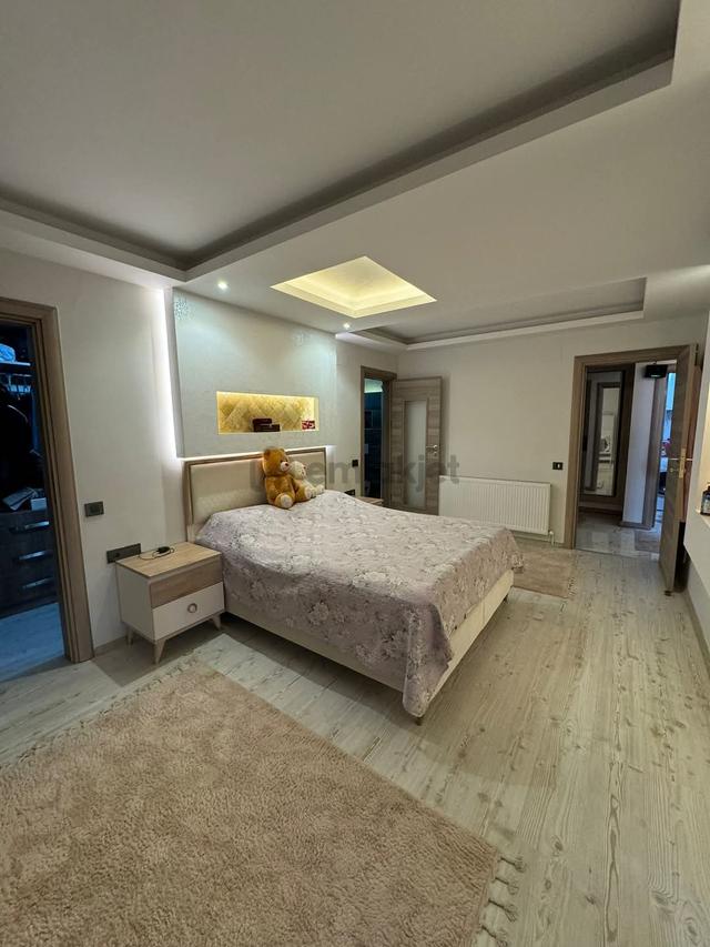 Kuşadası Ege Mahallesi, Trend Royal 2 Sitesinde, Satılık, 3+1 Lüks Daire… 4