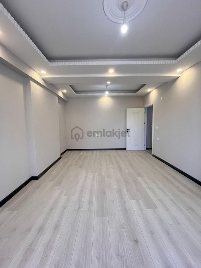 Hatip'te 2+1 Sıfır İskanlı Ara Kat Satılık Ebeveyn Banyolu Daire 5