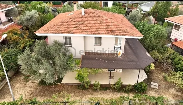 Kemalpaşa Villa Bölgesinde Geniş 680m2müstakil 4+1 Dublex Villa. 3