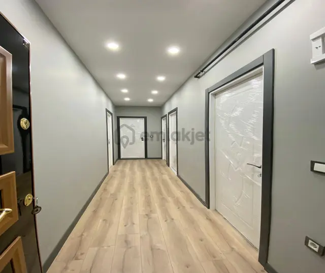 Bahçeşehir Lokasyonu Yatırıma & Oturuma Uygun 2+1 Ara Kat Dekorlu Yeni Satılık Daire 3
