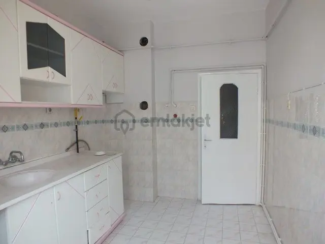 Karaman Ahmet Yesevi Mahallesi 4.kat 125 M2 2+1 Kiralık Daire 2