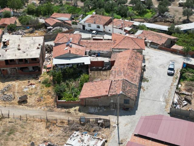 Sabri Pınarbaşı'ndan Havran Çamdibi'nde Satılık 556m2 Arsa İçinde Köy Evi 5