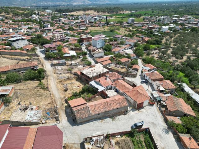 Sabri Pınarbaşı'ndan Havran Çamdibi'nde Satılık 556m2 Arsa İçinde Köy Evi 4