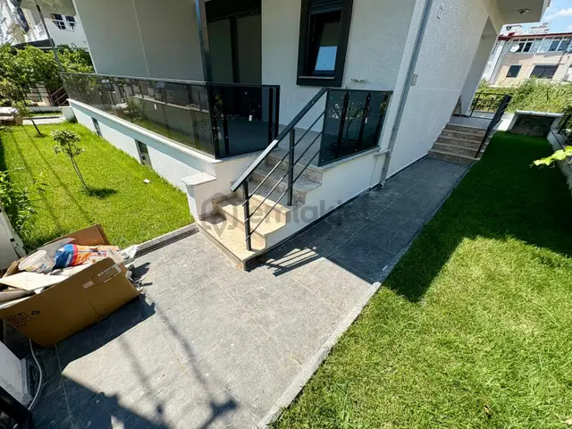 Sezgin Emlaktan Denize 200m, Sıfır, Bahçeli, 3+1 Lüks Triplex Villa 3
