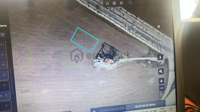 Arkadaş Emlaktan İpek Taksi Civarında 523 M2 3 Kat Planlı Satılık Arsa