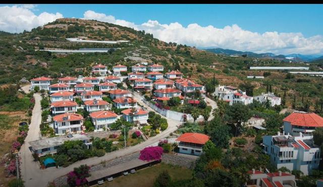 Alanya'da Keşefli Mah Deniz Manzaralı Uygun Fiyatl Eşyalı Villa 3