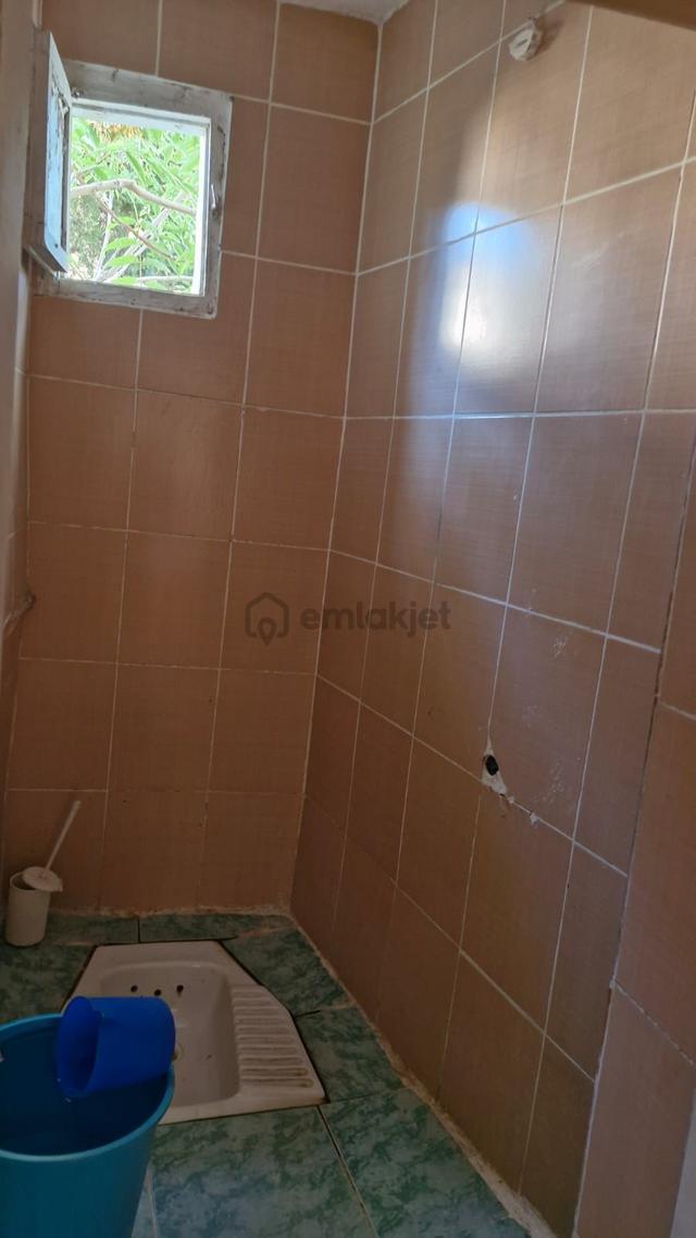 Acill Konak Ferahlı Mah.de 2 Katlı Komple Satılık Müstakil Ev 5