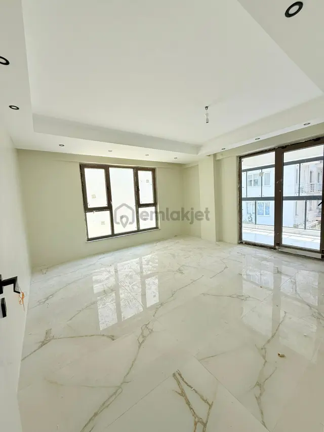 M-201 Kırmızı Toprak Satılık 2+1 Sıfır Daire 1