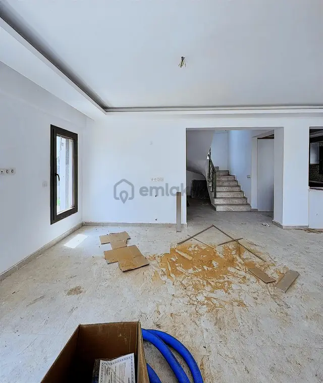 Karagedik Merkaz De 4+1 Müstakil Havuzlu Sıfır Villa Satılık 3
