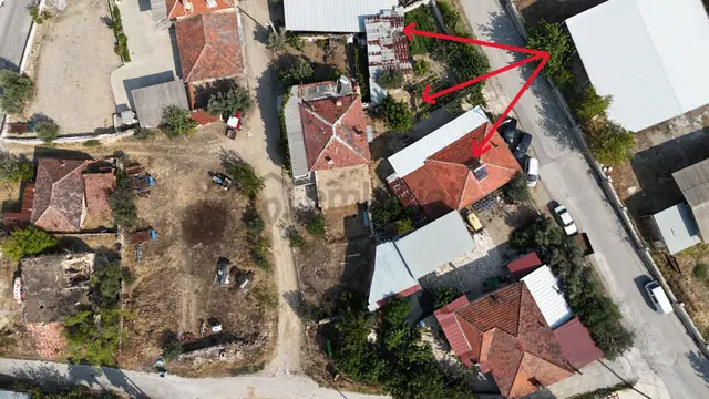 Bakan Gm'den Pamukkale Irlıganlı'da Satılık İçinde Ev Olan Arsa 3