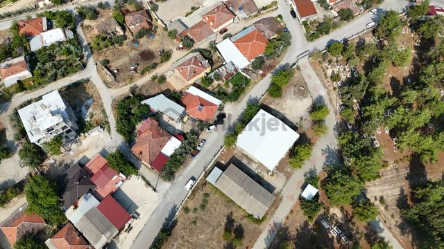 Bakan Gm'den Pamukkale Irlıganlı'da Satılık İçinde Ev Olan Arsa 4