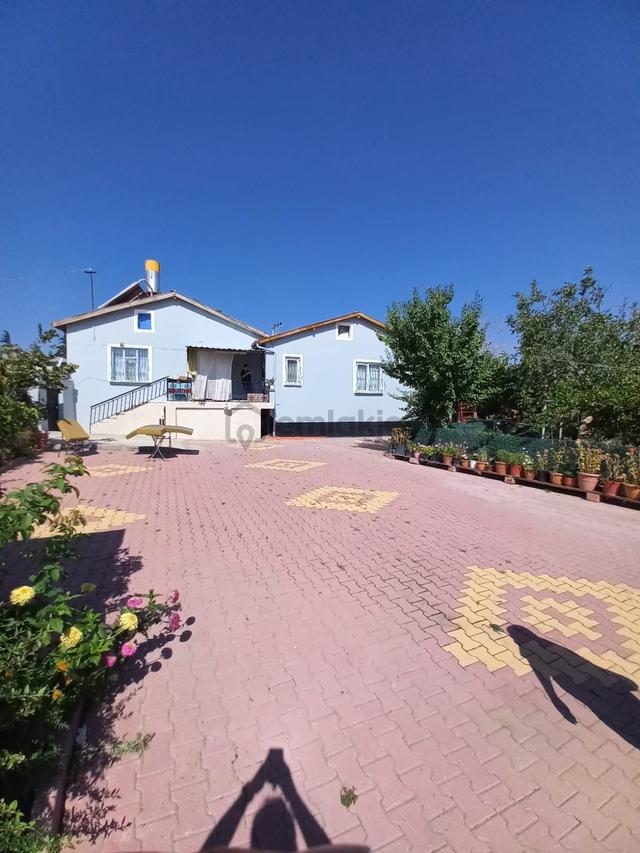 Hatıp Merkez De 677 Metre Arsa İçinde Satılık 3+1 Mustakil Ev 5