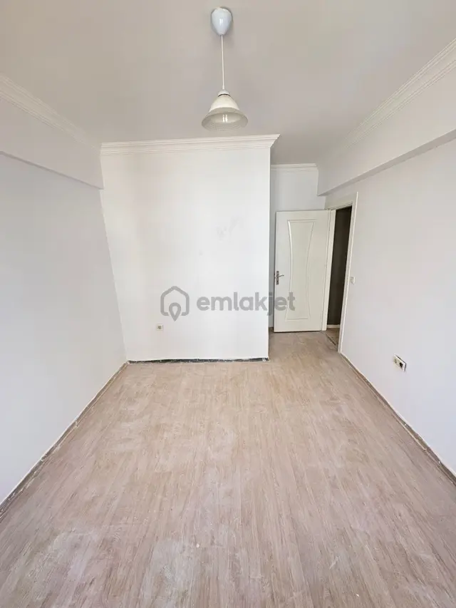 Onkolojide 2+1 Site İçerisinde Amerikan Mutfaklı Satılık Daire 3